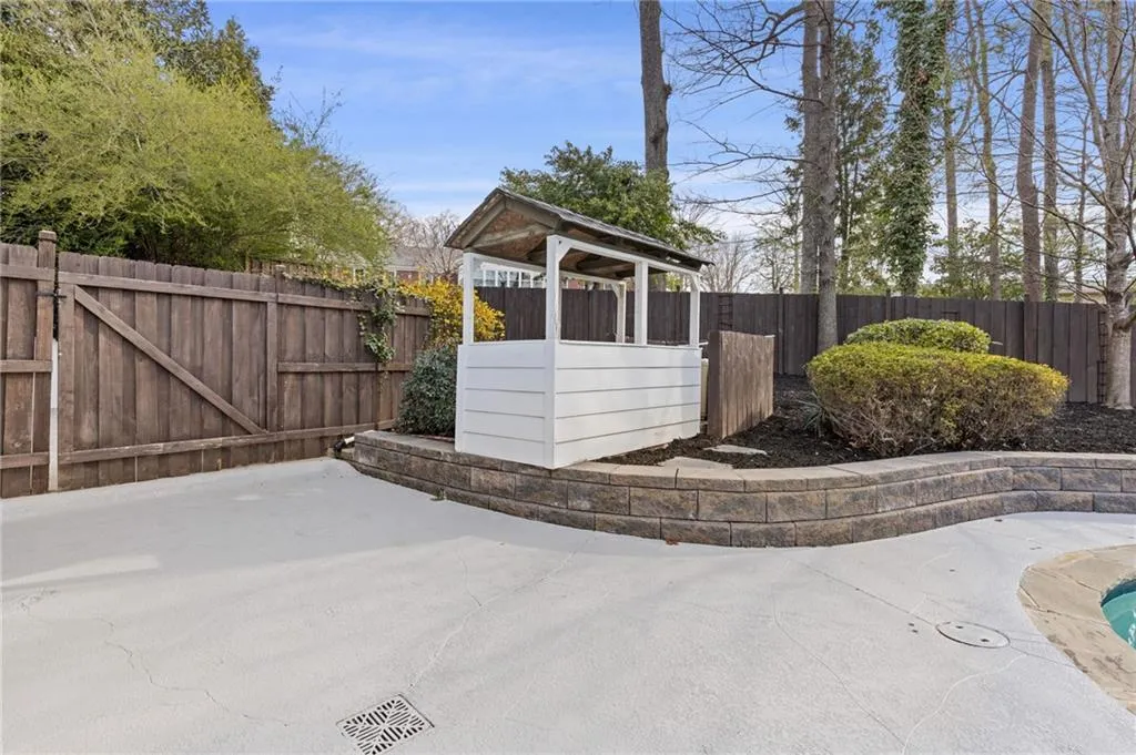 4755 Huntley Drive, Atlanta, Georgia 30342, 5 Bedrooms Bedrooms, ,3 BathroomsBathrooms,Residential,Sold,4755 Huntley Drive,7532896