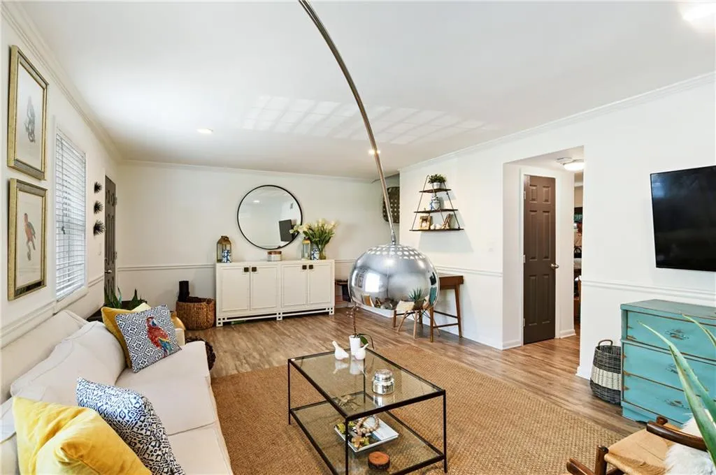 6900 Roswell Road Unit O8, Atlanta, Georgia 30328, 3 Bedrooms Bedrooms, ,2 BathroomsBathrooms,Residential,Sold,6900 Roswell Road Unit O8,7028604