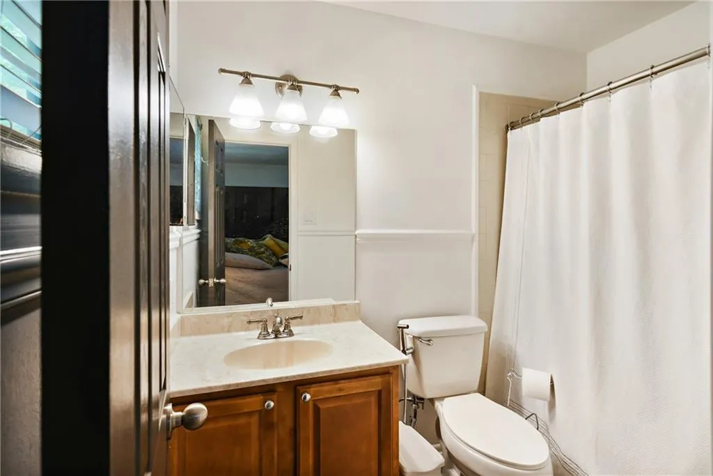 6900 Roswell Road Unit O8, Atlanta, Georgia 30328, 3 Bedrooms Bedrooms, ,2 BathroomsBathrooms,Residential,Sold,6900 Roswell Road Unit O8,7028604
