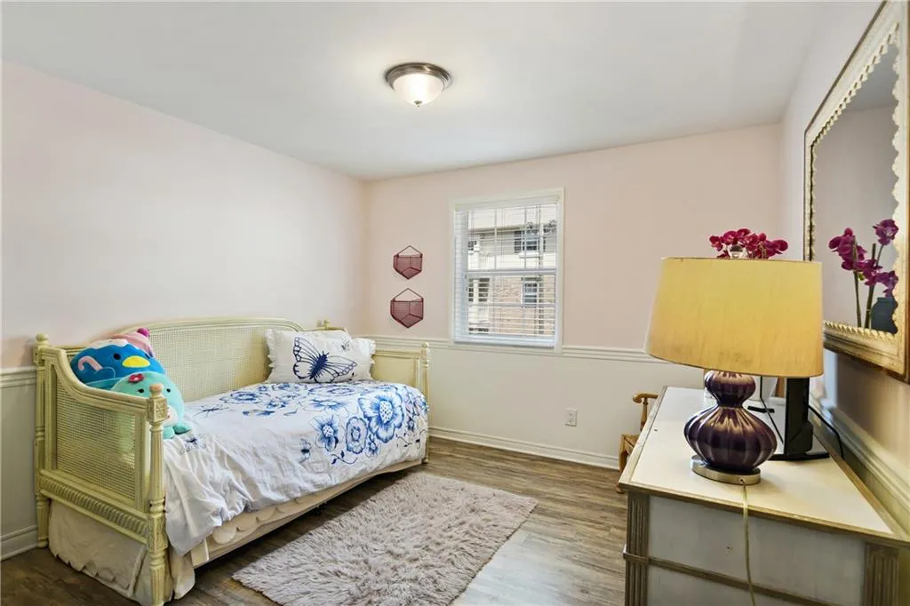 6900 Roswell Road Unit O8, Atlanta, Georgia 30328, 3 Bedrooms Bedrooms, ,2 BathroomsBathrooms,Residential,Sold,6900 Roswell Road Unit O8,7028604