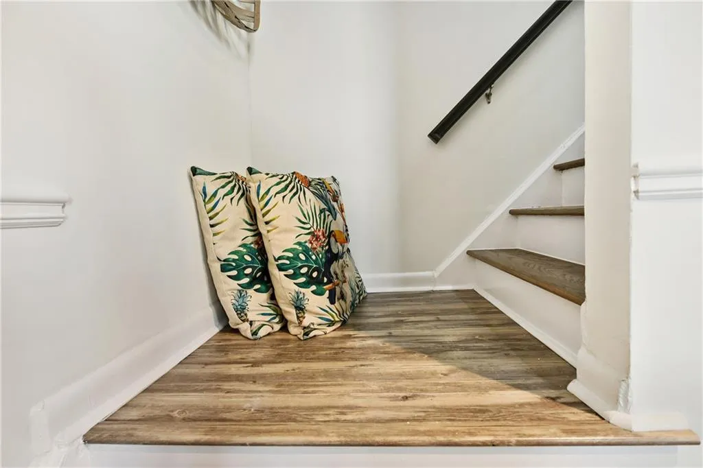 6900 Roswell Road Unit O8, Atlanta, Georgia 30328, 3 Bedrooms Bedrooms, ,2 BathroomsBathrooms,Residential,Sold,6900 Roswell Road Unit O8,7028604