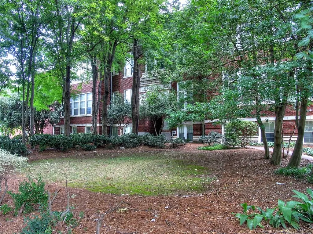 1031 State Street Nw Unit 203, Atlanta, Georgia 30318, 2 Bedrooms Bedrooms, ,2 BathroomsBathrooms,Residential,Sold,1031 State Street Nw Unit 203,5717078