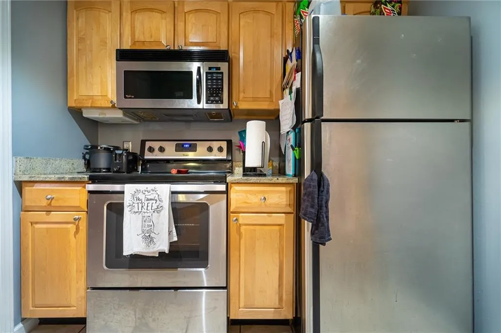 401 Barrington Hills Drive, Atlanta, Georgia 30350, 2 Bedrooms Bedrooms, ,2 BathroomsBathrooms,Residential,Sold,401 Barrington Hills Drive,6902973