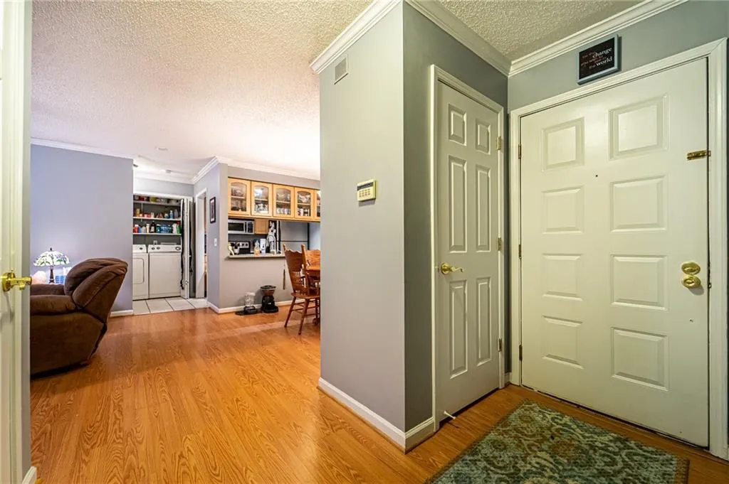 401 Barrington Hills Drive, Atlanta, Georgia 30350, 2 Bedrooms Bedrooms, ,2 BathroomsBathrooms,Residential,Sold,401 Barrington Hills Drive,6902973
