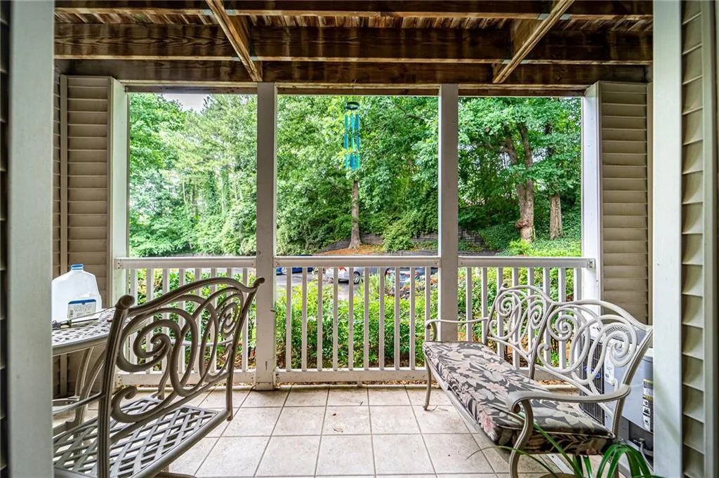 401 Barrington Hills Drive, Atlanta, Georgia 30350, 2 Bedrooms Bedrooms, ,2 BathroomsBathrooms,Residential,Sold,401 Barrington Hills Drive,6902973
