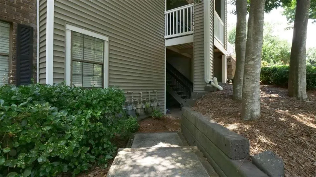401 Barrington Hills Drive, Atlanta, Georgia 30350, 2 Bedrooms Bedrooms, ,2 BathroomsBathrooms,Residential,Sold,401 Barrington Hills Drive,6902973