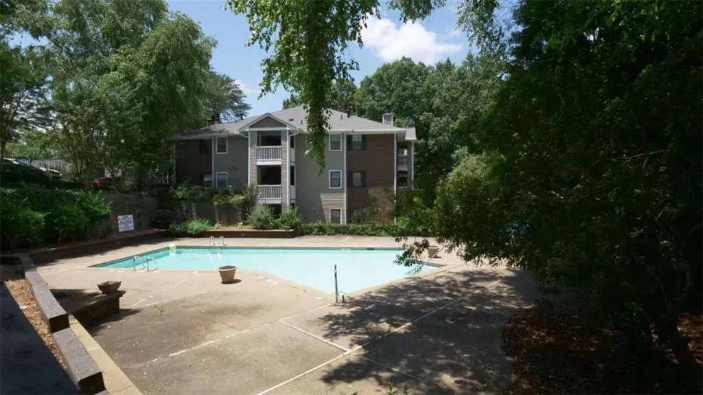 401 Barrington Hills Drive, Atlanta, Georgia 30350, 2 Bedrooms Bedrooms, ,2 BathroomsBathrooms,Residential,Sold,401 Barrington Hills Drive,6902973