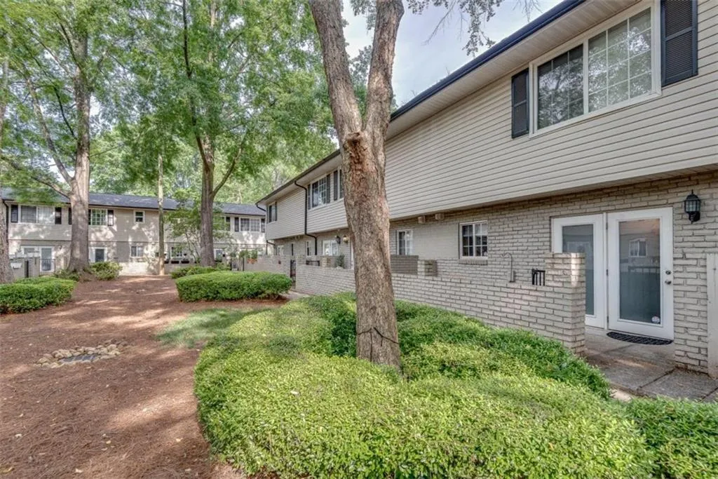 6940 Roswell Road Unit 24c, Atlanta, Georgia 30328, 1 Bedroom Bedrooms, ,1 BathroomBathrooms,Residential,Sold,6940 Roswell Road Unit 24c,7383883
