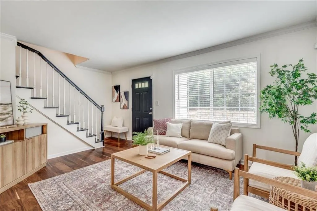 6940 Roswell Road Unit 24c, Atlanta, Georgia 30328, 1 Bedroom Bedrooms, ,1 BathroomBathrooms,Residential,Sold,6940 Roswell Road Unit 24c,7383883