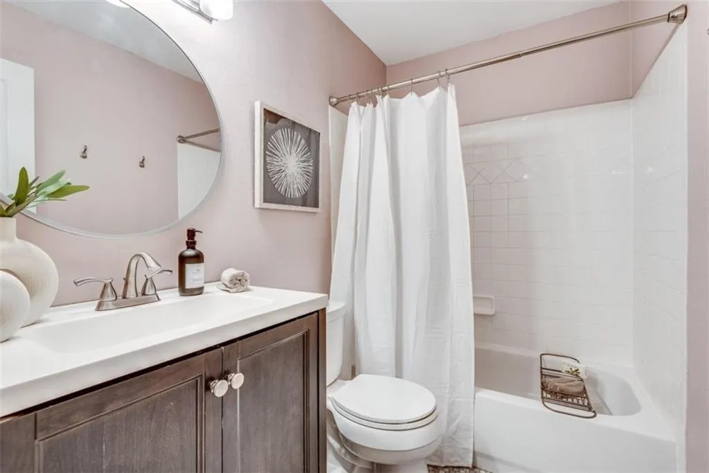 6940 Roswell Road Unit 24c, Atlanta, Georgia 30328, 1 Bedroom Bedrooms, ,1 BathroomBathrooms,Residential,Sold,6940 Roswell Road Unit 24c,7383883