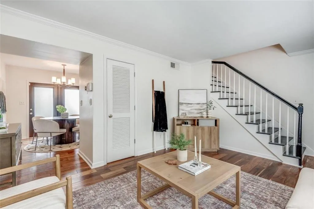 6940 Roswell Road Unit 24c, Atlanta, Georgia 30328, 1 Bedroom Bedrooms, ,1 BathroomBathrooms,Residential,Sold,6940 Roswell Road Unit 24c,7383883