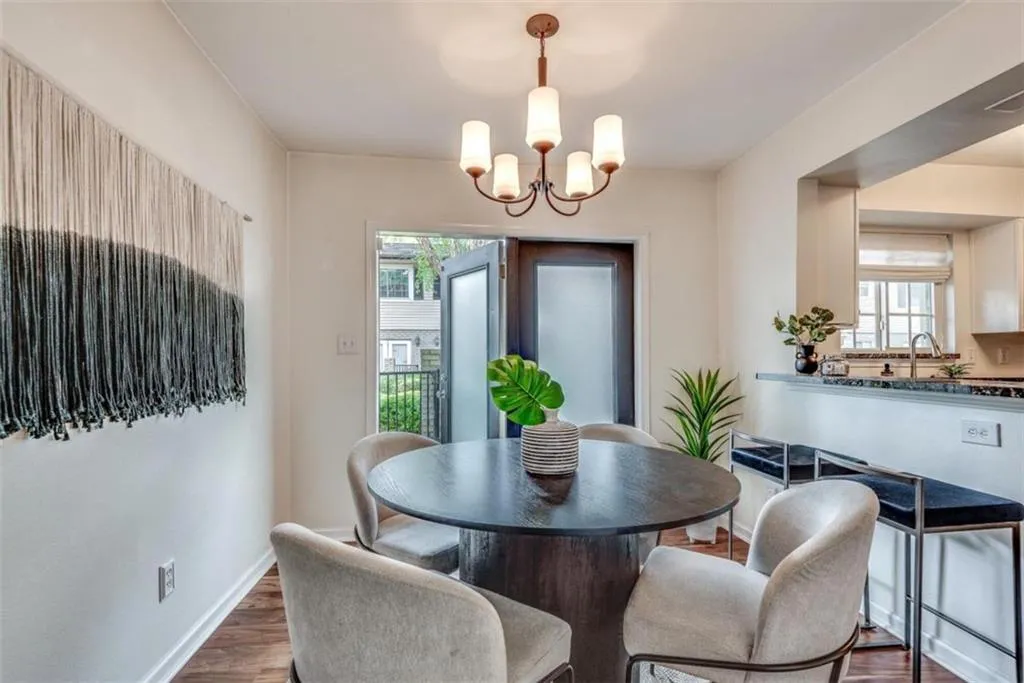 6940 Roswell Road Unit 24c, Atlanta, Georgia 30328, 1 Bedroom Bedrooms, ,1 BathroomBathrooms,Residential,Sold,6940 Roswell Road Unit 24c,7383883