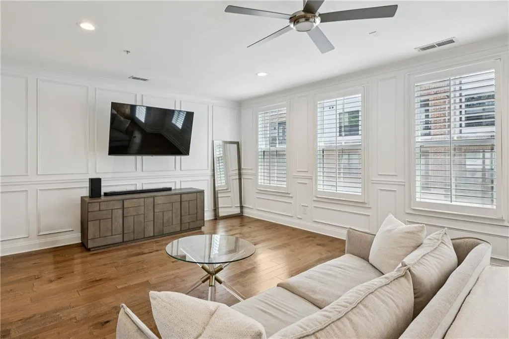 4514 Collins Avenue, Atlanta, Georgia 30342, 4 Bedrooms Bedrooms, ,4 BathroomsBathrooms,Residential,For Sale,4514 Collins Avenue,7647888
