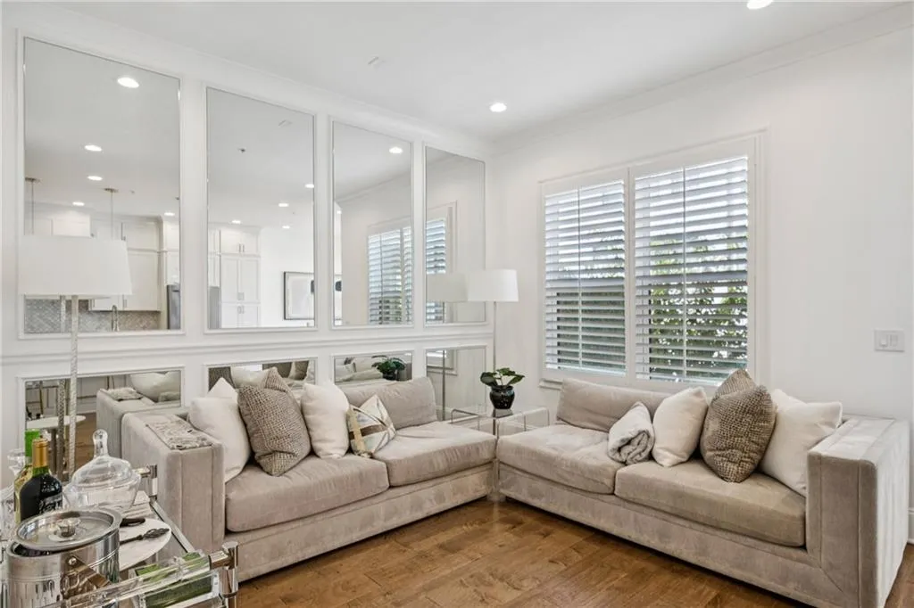 4514 Collins Avenue, Atlanta, Georgia 30342, 4 Bedrooms Bedrooms, ,4 BathroomsBathrooms,Residential,For Sale,4514 Collins Avenue,7647888