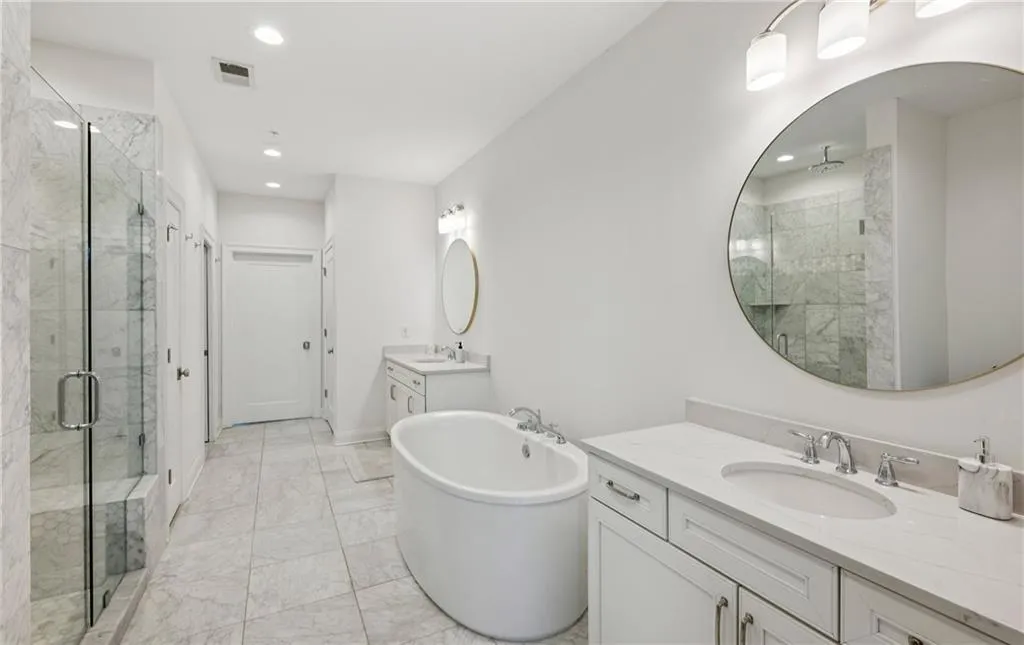 4514 Collins Avenue, Atlanta, Georgia 30342, 4 Bedrooms Bedrooms, ,4 BathroomsBathrooms,Residential,For Sale,4514 Collins Avenue,7647888