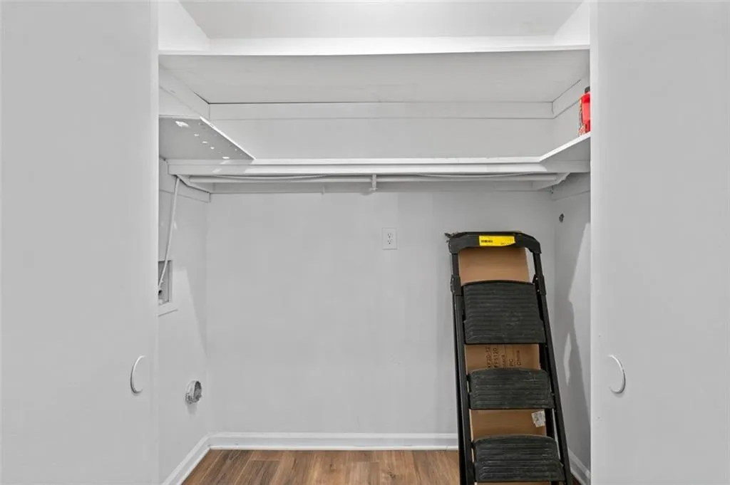 6851 Roswell Road Unit H18, Atlanta, Georgia 30328, 3 Bedrooms Bedrooms, ,2 BathroomsBathrooms,Residential,For Sale,6851 Roswell Road Unit H18,7592767