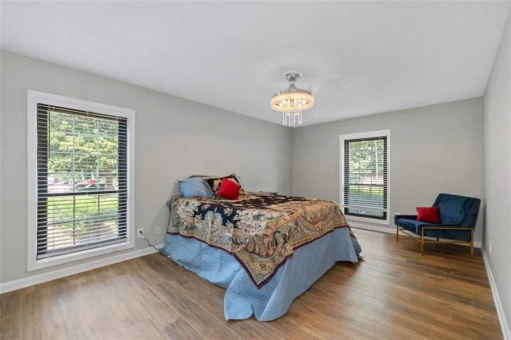 6851 Roswell Road Unit H18, Atlanta, Georgia 30328, 3 Bedrooms Bedrooms, ,2 BathroomsBathrooms,Residential,For Sale,6851 Roswell Road Unit H18,7592767