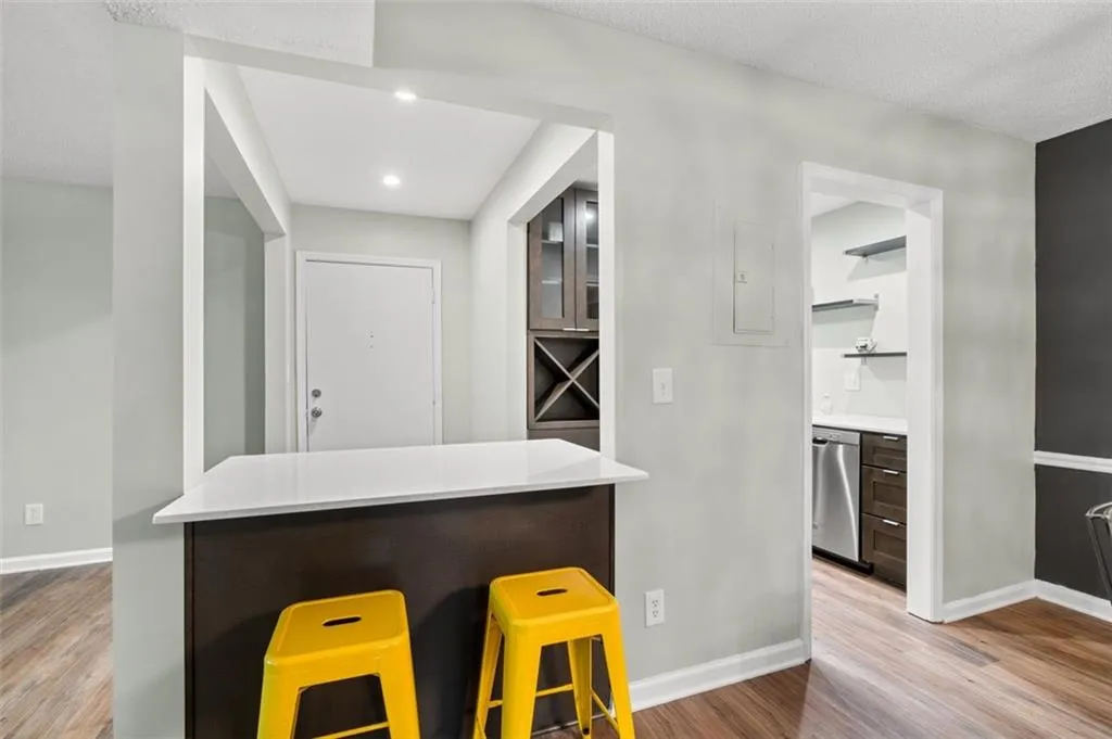 6851 Roswell Road Unit H18, Atlanta, Georgia 30328, 3 Bedrooms Bedrooms, ,2 BathroomsBathrooms,Residential,For Sale,6851 Roswell Road Unit H18,7592767