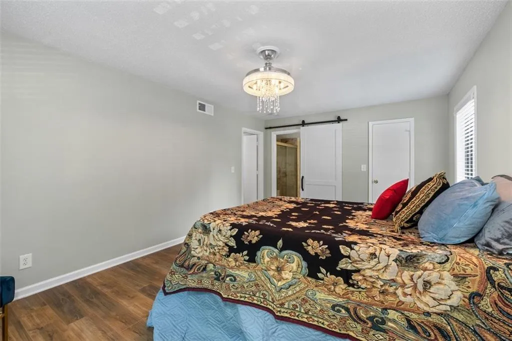 6851 Roswell Road Unit H18, Atlanta, Georgia 30328, 3 Bedrooms Bedrooms, ,2 BathroomsBathrooms,Residential,For Sale,6851 Roswell Road Unit H18,7592767