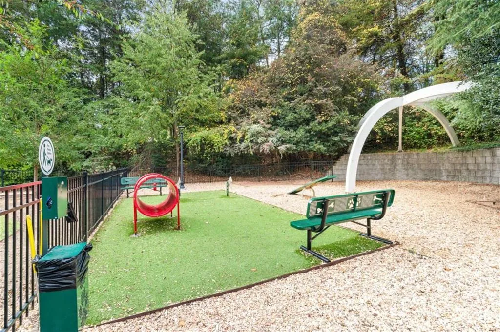 795 Hammond Drive Unit 801, Atlanta, Georgia 30328, 2 Bedrooms Bedrooms, ,1 BathroomBathrooms,Residential,For Sale,795 Hammond Drive Unit 801,7534623