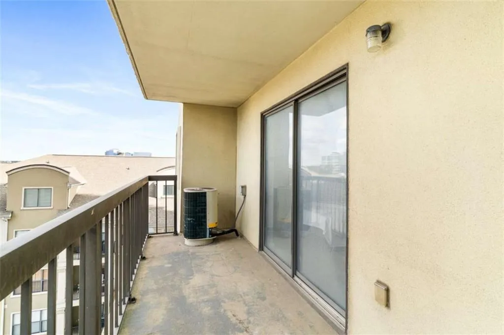 795 Hammond Drive Unit 801, Atlanta, Georgia 30328, 2 Bedrooms Bedrooms, ,1 BathroomBathrooms,Residential,For Sale,795 Hammond Drive Unit 801,7534623