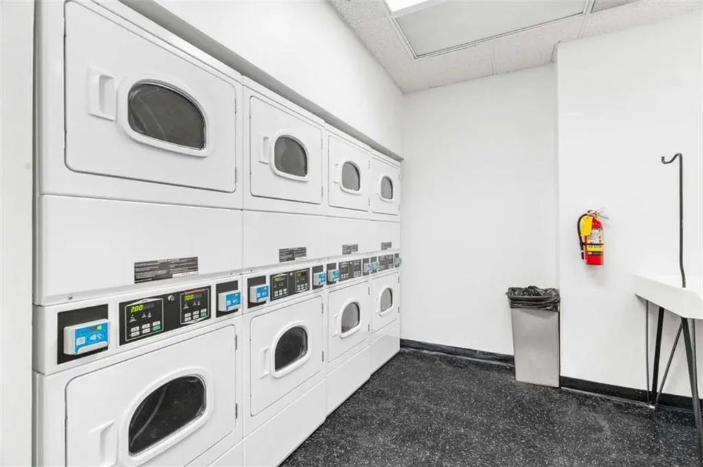 795 Hammond Drive Unit 801, Atlanta, Georgia 30328, 2 Bedrooms Bedrooms, ,1 BathroomBathrooms,Residential,For Sale,795 Hammond Drive Unit 801,7534623