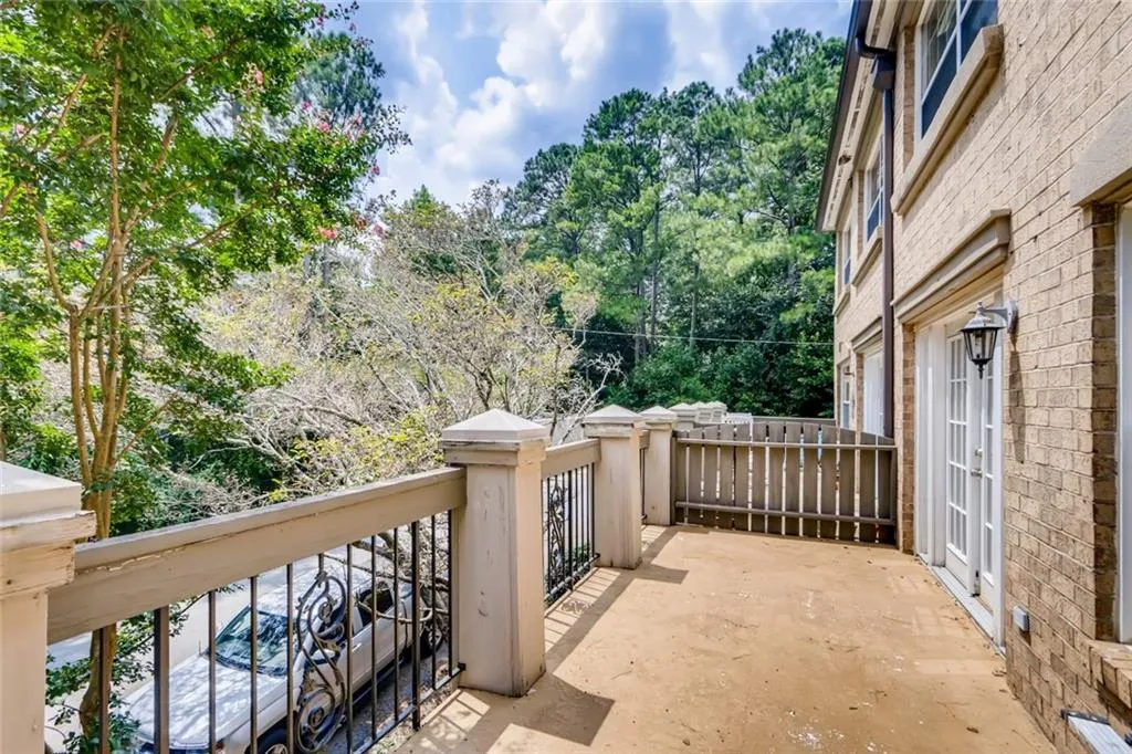 6980 Roswell Road Unit E7, Sandy Springs, Georgia 30328, 2 Bedrooms Bedrooms, ,2 BathroomsBathrooms,Residential,Sold,6980 Roswell Road Unit E7,6927973