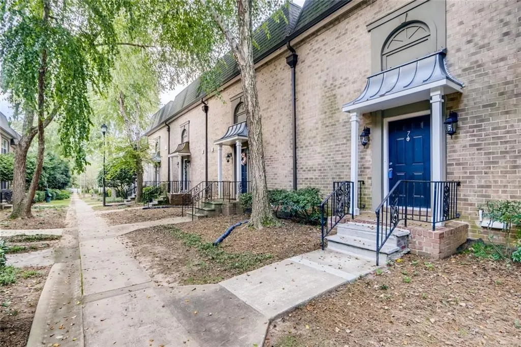 6980 Roswell Road Unit E7, Sandy Springs, Georgia 30328, 2 Bedrooms Bedrooms, ,2 BathroomsBathrooms,Residential,Sold,6980 Roswell Road Unit E7,6927973