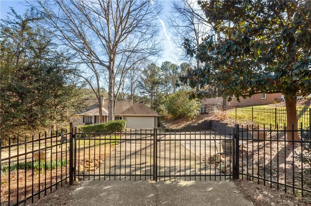 5065 Nesbit Ferry Lane, Sandy Springs, Georgia 30350, 4 Bedrooms Bedrooms, ,4 BathroomsBathrooms,Residential,Sold,5065 Nesbit Ferry Lane,7165527 5065 Nesbit Ferry Lane, Sandy Springs, Georgia 30350, 4 Bedrooms Bedrooms, ,4 BathroomsBathrooms,Residential,Sold,5065 Nesbit Ferry Lane,7165527