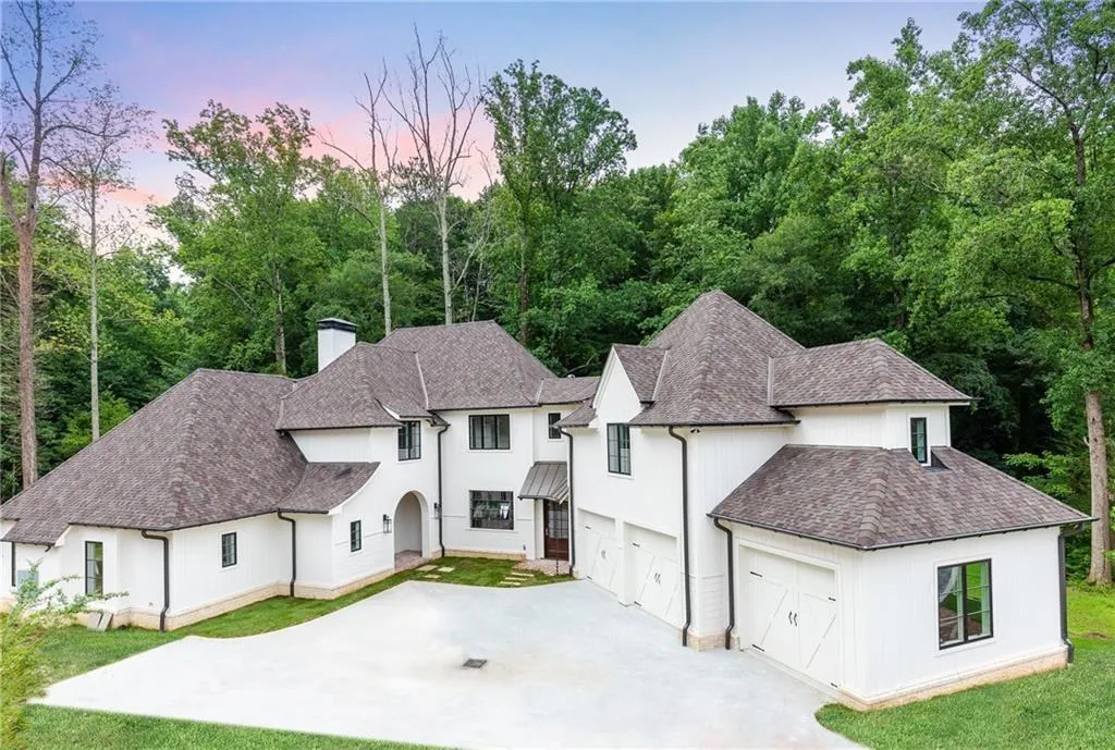 5001 Rebel Trail, Atlanta, Georgia 30327, 5 Bedrooms Bedrooms, ,5 BathroomsBathrooms,Residential,Sold,5001 Rebel Trail,6618575