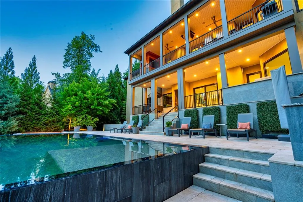 725 Londonberry Road, Sandy Springs, Georgia 30327, 6 Bedrooms Bedrooms, ,7 BathroomsBathrooms,Residential,Sold,725 Londonberry Road,7082320