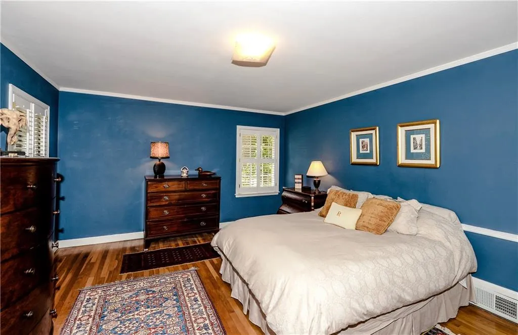 4736 Lake Forrest Drive, Sandy Springs, Georgia 30342, 3 Bedrooms Bedrooms, ,3 BathroomsBathrooms,Residential,Sold,4736 Lake Forrest Drive,5912066