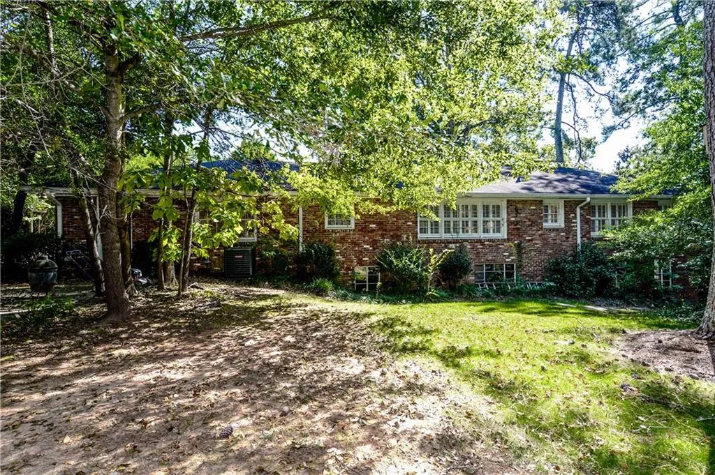 4736 Lake Forrest Drive, Sandy Springs, Georgia 30342, 3 Bedrooms Bedrooms, ,3 BathroomsBathrooms,Residential,Sold,4736 Lake Forrest Drive,5912066