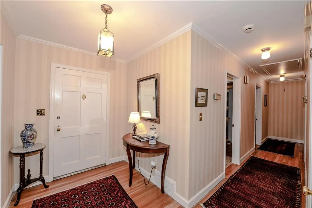 4736 Lake Forrest Drive, Sandy Springs, Georgia 30342, 3 Bedrooms Bedrooms, ,3 BathroomsBathrooms,Residential,Sold,4736 Lake Forrest Drive,5912066