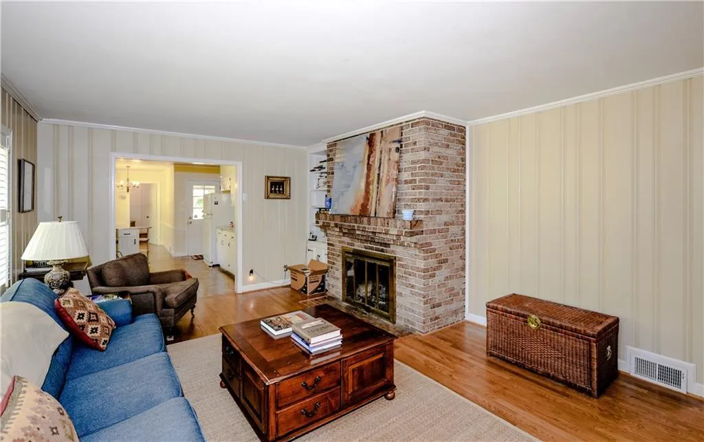 4736 Lake Forrest Drive, Sandy Springs, Georgia 30342, 3 Bedrooms Bedrooms, ,3 BathroomsBathrooms,Residential,Sold,4736 Lake Forrest Drive,5912066