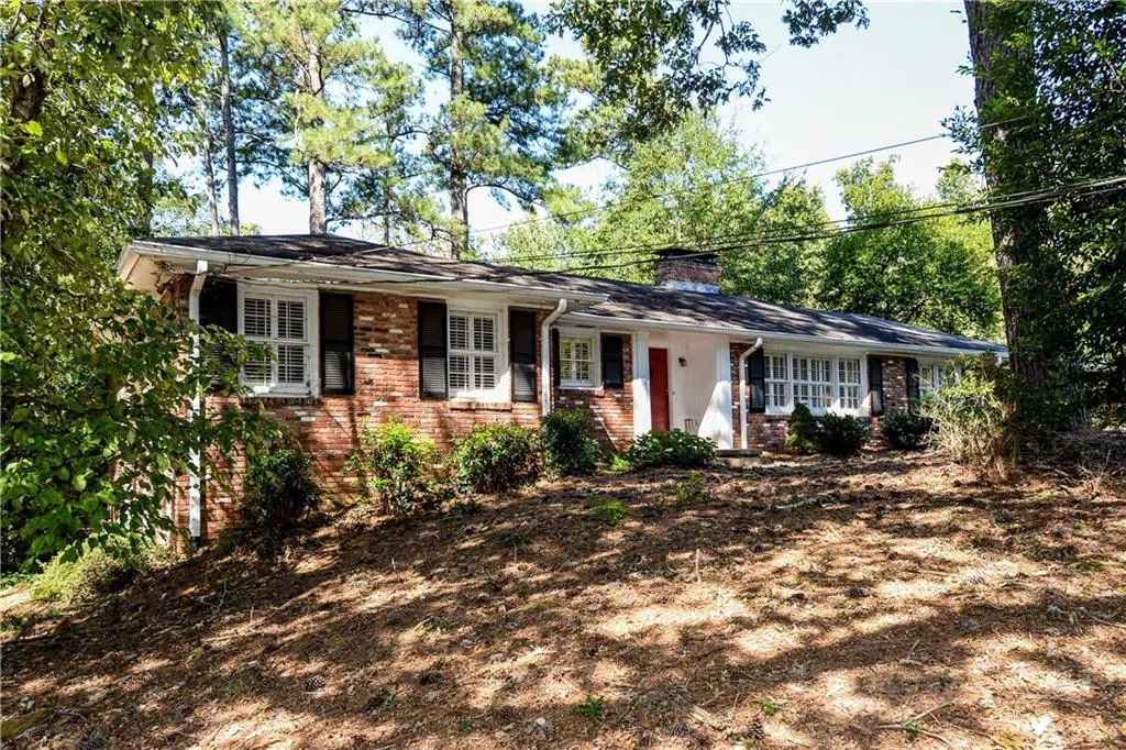 4736 Lake Forrest Drive, Sandy Springs, Georgia 30342, 3 Bedrooms Bedrooms, ,3 BathroomsBathrooms,Residential,Sold,4736 Lake Forrest Drive,5912066