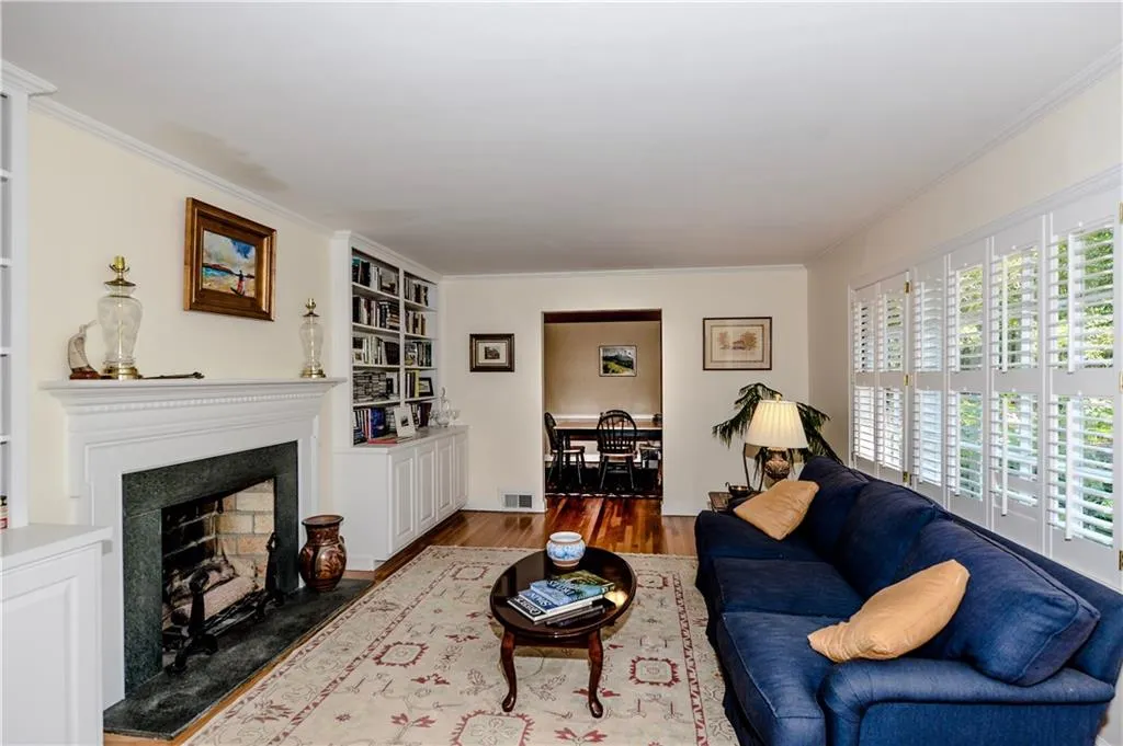 4736 Lake Forrest Drive, Sandy Springs, Georgia 30342, 3 Bedrooms Bedrooms, ,3 BathroomsBathrooms,Residential,Sold,4736 Lake Forrest Drive,5912066