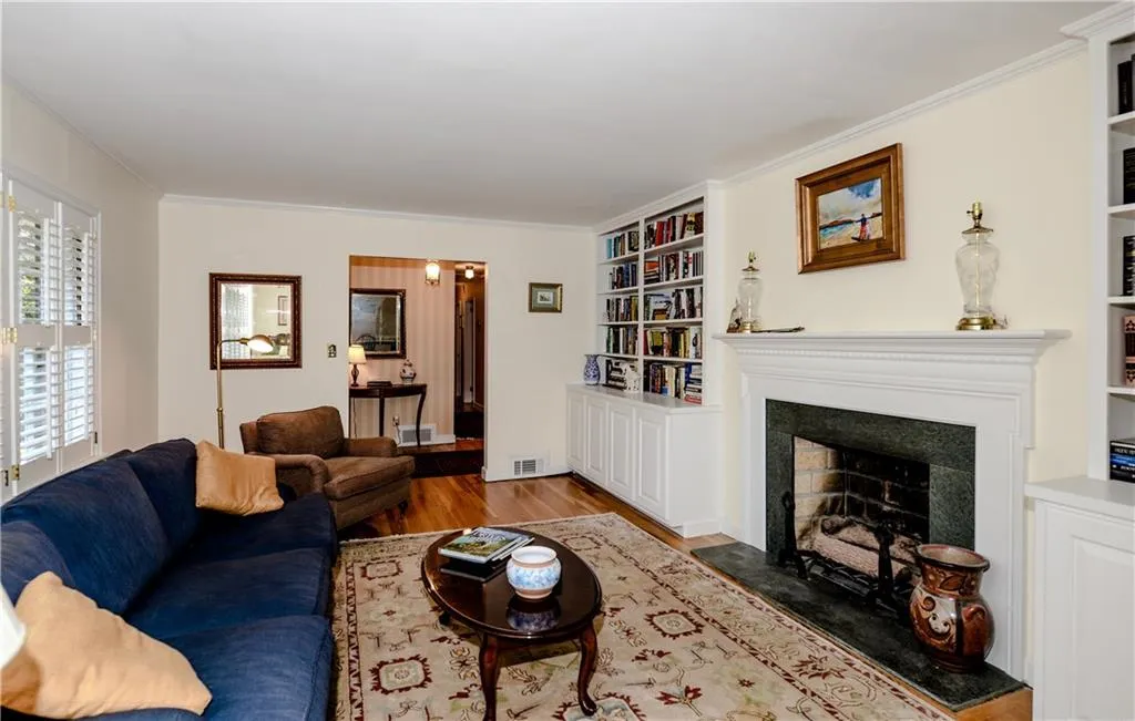 4736 Lake Forrest Drive, Sandy Springs, Georgia 30342, 3 Bedrooms Bedrooms, ,3 BathroomsBathrooms,Residential,Sold,4736 Lake Forrest Drive,5912066