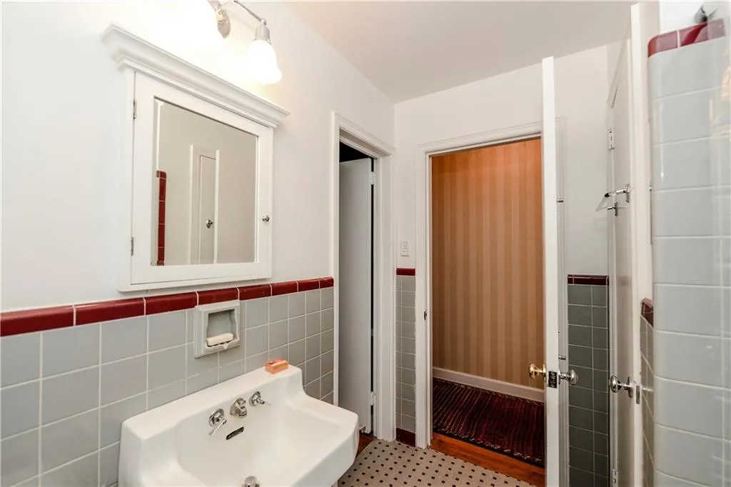 4736 Lake Forrest Drive, Sandy Springs, Georgia 30342, 3 Bedrooms Bedrooms, ,3 BathroomsBathrooms,Residential,Sold,4736 Lake Forrest Drive,5912066