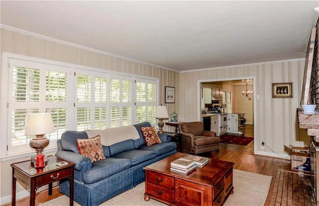 4736 Lake Forrest Drive, Sandy Springs, Georgia 30342, 3 Bedrooms Bedrooms, ,3 BathroomsBathrooms,Residential,Sold,4736 Lake Forrest Drive,5912066