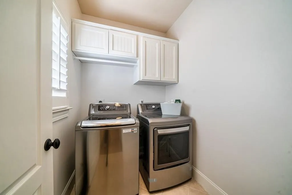 225 River North Court, Sandy Springs, Georgia 30328, 7 Bedrooms Bedrooms, ,5 BathroomsBathrooms,Residential,Sold,225 River North Court,6865722