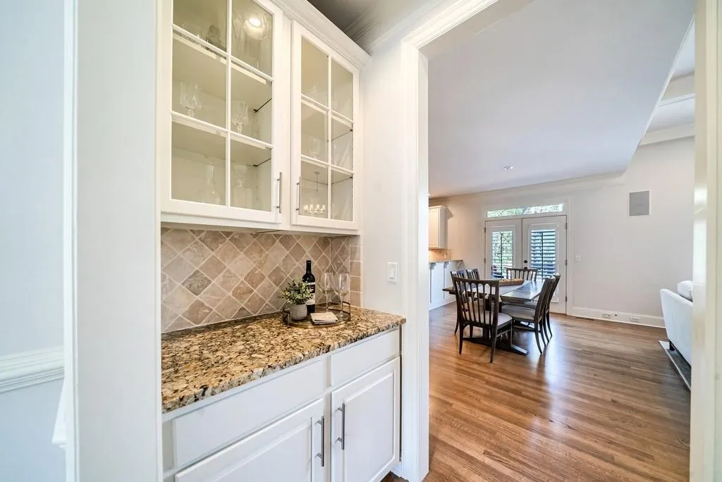 225 River North Court, Sandy Springs, Georgia 30328, 7 Bedrooms Bedrooms, ,5 BathroomsBathrooms,Residential,Sold,225 River North Court,6865722