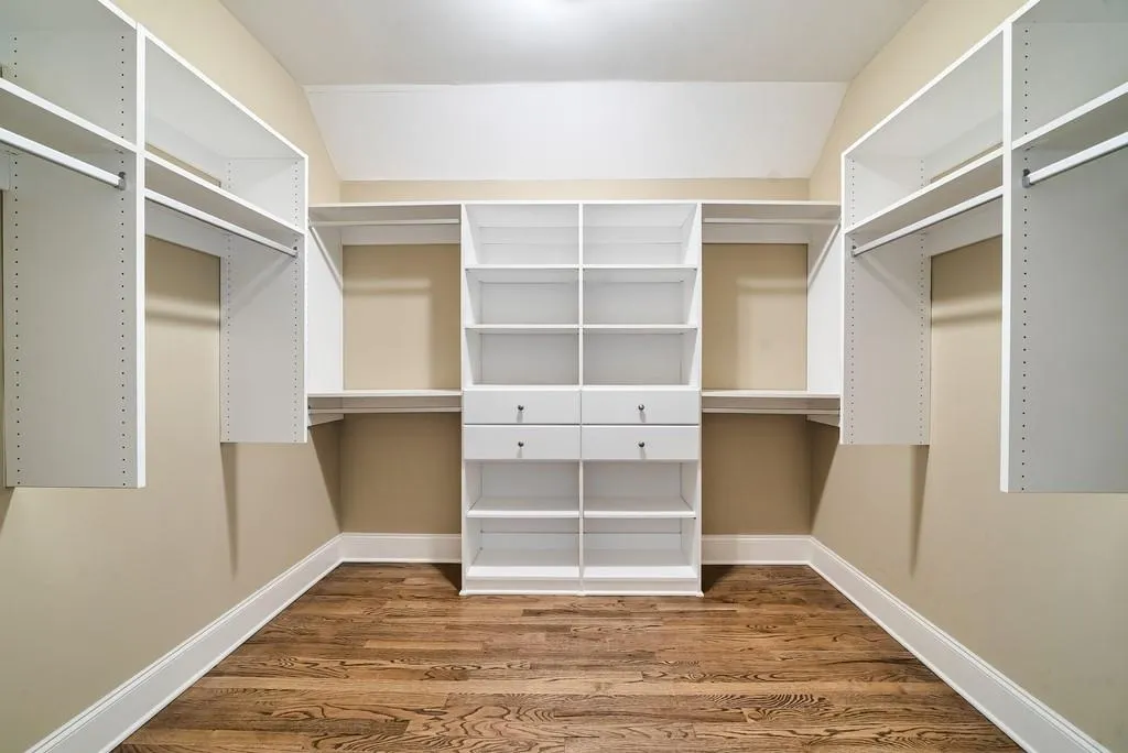 225 River North Court, Sandy Springs, Georgia 30328, 7 Bedrooms Bedrooms, ,5 BathroomsBathrooms,Residential,Sold,225 River North Court,6865722