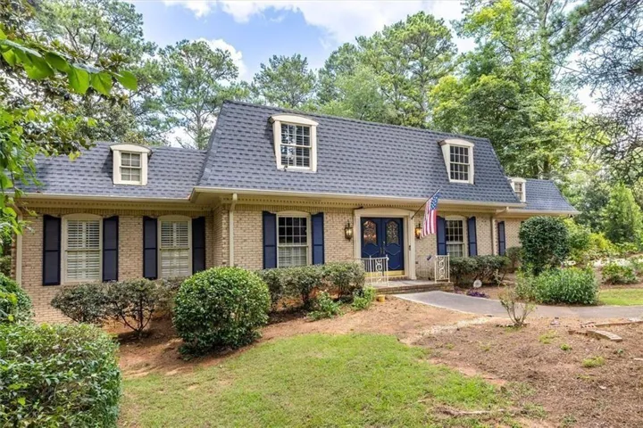 2123 Mountain Creek Drive, Smoke Rise, Georgia 30087