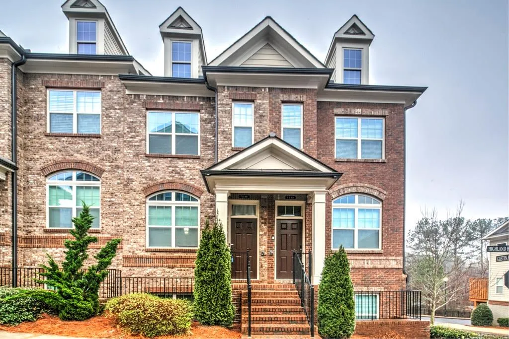 7295 Highland Bluff, Atlanta, Georgia 30328, 3 Bedrooms Bedrooms, ,3 BathroomsBathrooms,Residential,Sold,7295 Highland Bluff,5955181