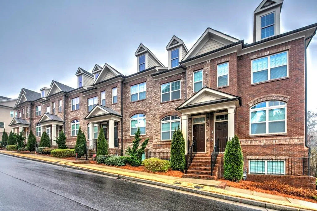 7295 Highland Bluff, Atlanta, Georgia 30328, 3 Bedrooms Bedrooms, ,3 BathroomsBathrooms,Residential,Sold,7295 Highland Bluff,5955181