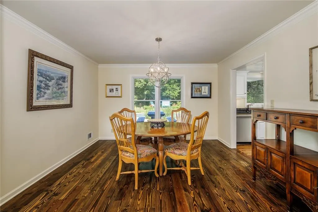 515 N Harbor Drive, Sandy Springs, Georgia 30328, 5 Bedrooms Bedrooms, ,2 BathroomsBathrooms,Residential,Sold,515 N Harbor Drive,6785864