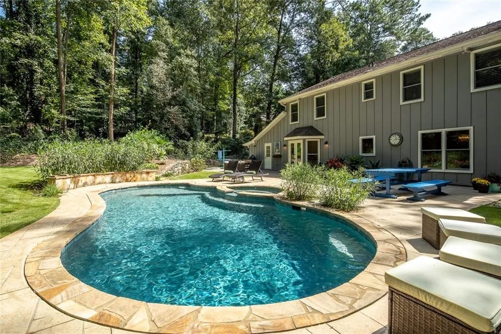 515 N Harbor Drive, Sandy Springs, Georgia 30328, 5 Bedrooms Bedrooms, ,2 BathroomsBathrooms,Residential,Sold,515 N Harbor Drive,6785864