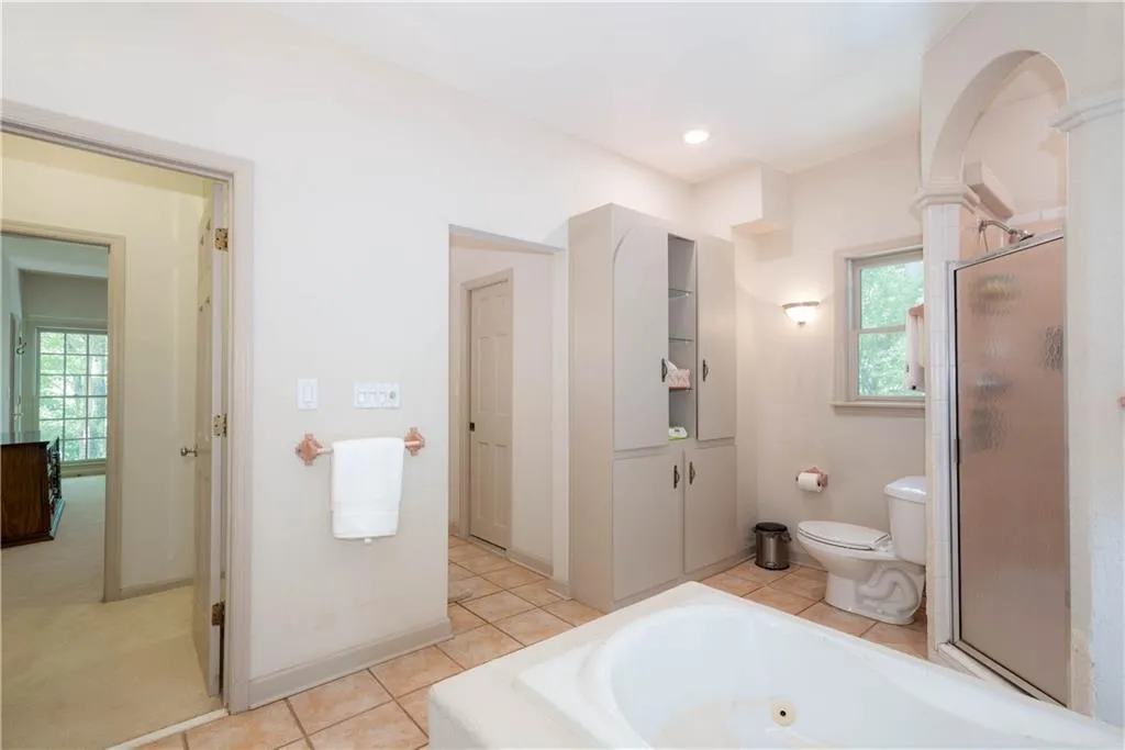 6535 Riverside Drive, Sandy Springs, Georgia 30328, 4 Bedrooms Bedrooms, ,3 BathroomsBathrooms,Residential,Sold,6535 Riverside Drive,7243343