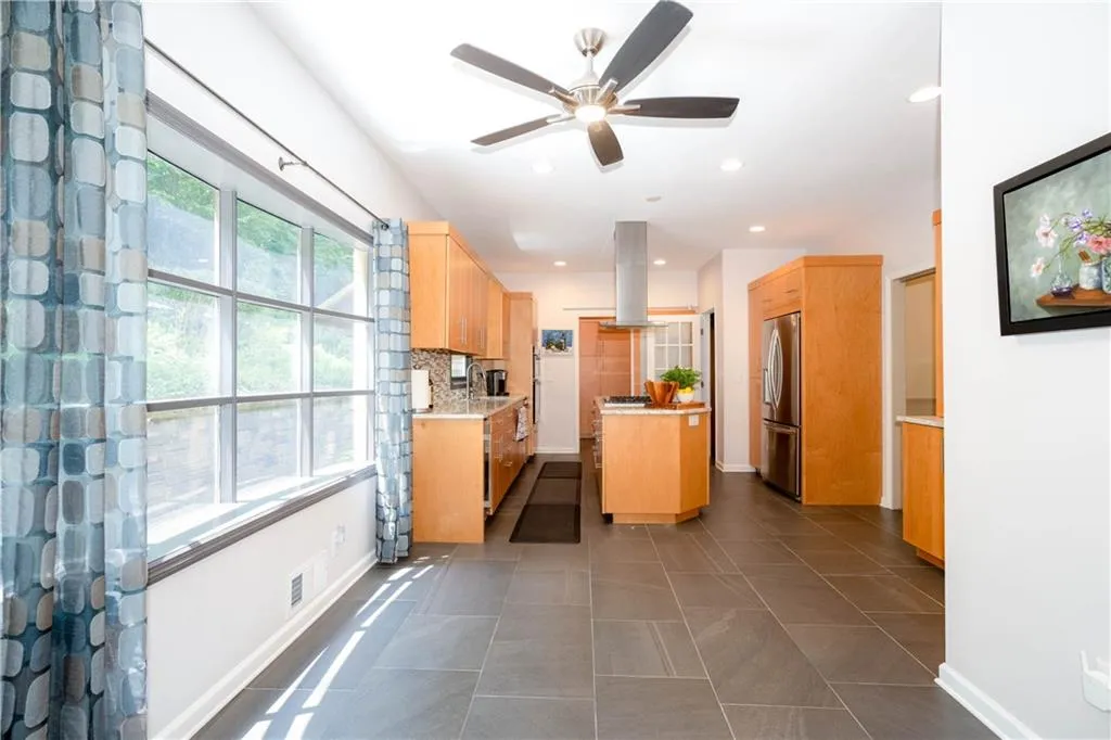 6535 Riverside Drive, Sandy Springs, Georgia 30328, 4 Bedrooms Bedrooms, ,3 BathroomsBathrooms,Residential,Sold,6535 Riverside Drive,7243343